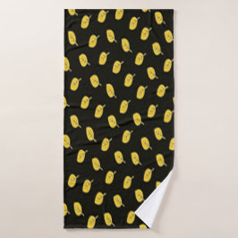 Black And Golden Yellow Towel Badehandtuch