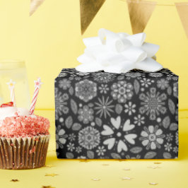 Black And Gray Retro Floral Art Seamless Pattern Geschenkpapier