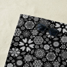 Black And Gray Retro Floral Art Seamless Pattern Strandtuch