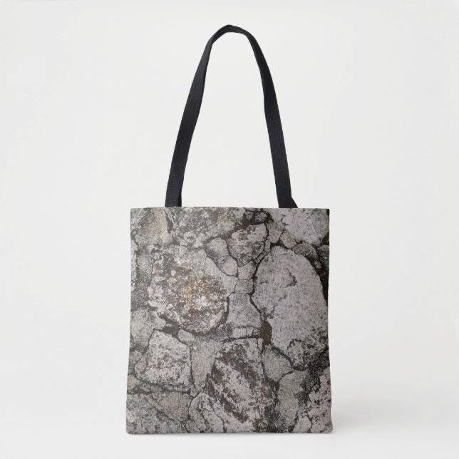 Black and gray stone fragment (Vorderseite)