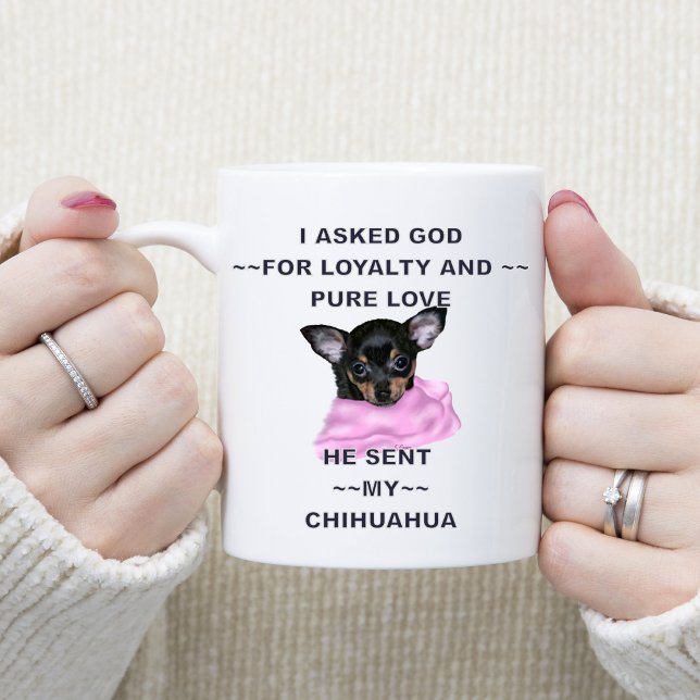 Black and Tan Chihuahua Puppy Mit Monogramm Kaffeetasse (Von Creator hochgeladen)