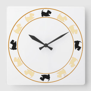 Black and Wheaten Scottish Terriers Quadratische Wanduhr