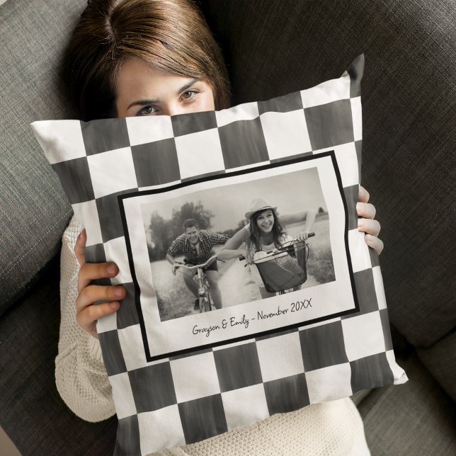 Black and White Check Personalized Photo Kissen (Von Creator hochgeladen)