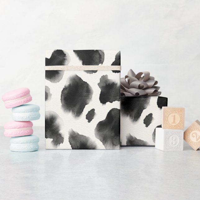 Black and White Cow Print Pattern Geschenkpapier (Babyparty)