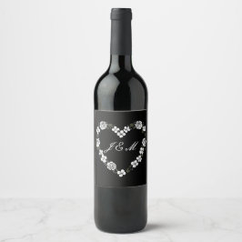Black and White Floral Heart Monogram Wedding Wine Weinetikett
