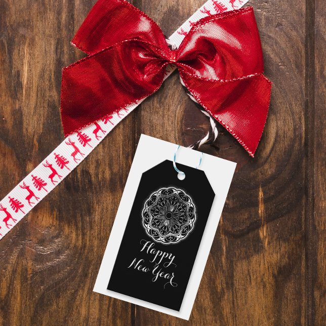 Black and white floral mandala happy new year geschenkanhänger (Von Creator hochgeladen)