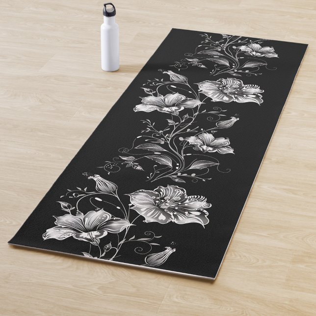 Black and White Floral Yoga Mat Yogamatte (A black and white floral design featuring a vertical arrangement of flowers and foliage.)