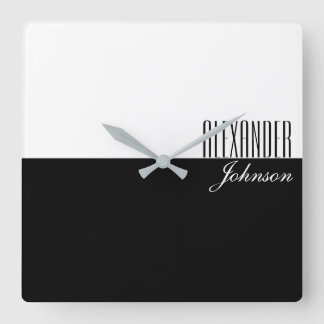 Black and White Modern Name Monogram Quadratische Wanduhr