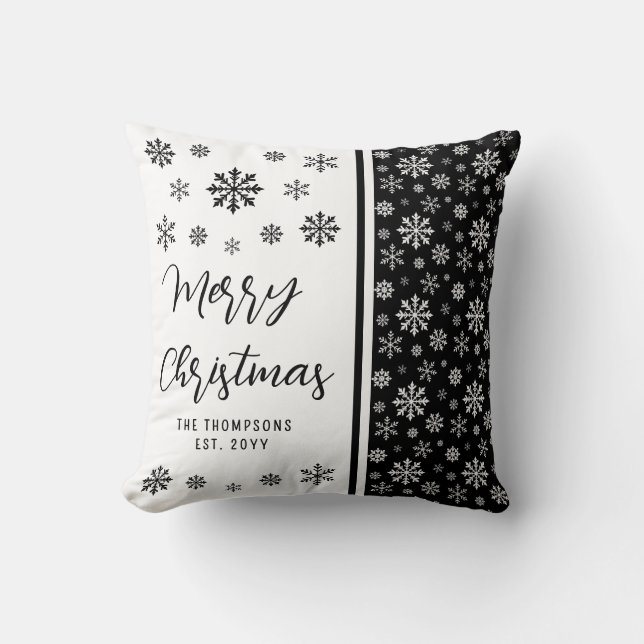 Black And White Snowflakes Custom Name Christmas Kissen (Vorderseite)