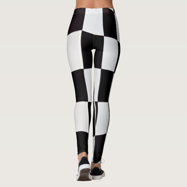 Black and White Squares Pattern Leggings – Classic (Rückseite)