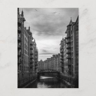 Black and White Storehouse Town River Bridge Postkarte