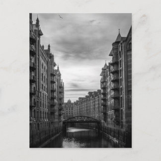 Black and White Storehouse Town River Bridge Postkarte