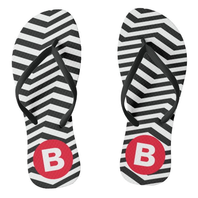 Black and White Zig Zag Pattern Red Monogram Flip Flops (Fußbett)