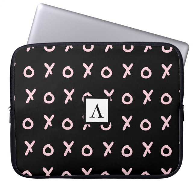 Black & Baby Pink X O XO XO Niedlich Trendy Laptopschutzhülle (Vorderseite)
