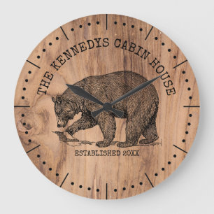Black Bear Family Name Rustic Wood Cabin House Große Wanduhr