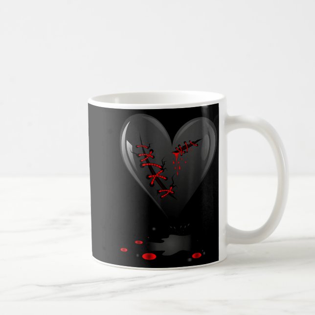 Black Bleeding Cut Open Broken Heart Goth Valentin Kaffeetasse (Rechts)