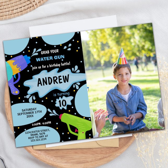 Black Blue Green Foto Water Gun Geburtstag Einladung (Black Blue Green Photo Water Gun Birthday Invitation)