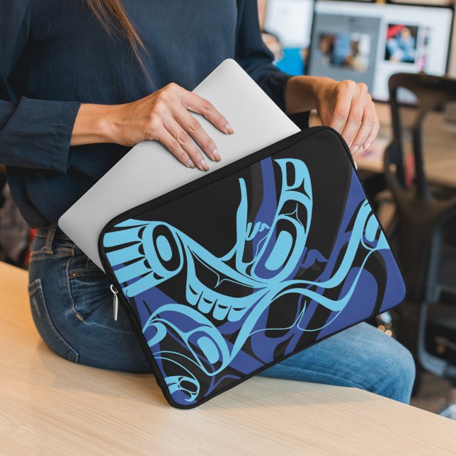Black Blue Haida Eagle Thunder Bird Native Art Laptopschutzhülle (Von Creator hochgeladen)