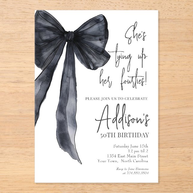 black bow 50th Birthday Party Invitation Acryleinladungen (Vorderseite)