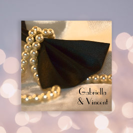 Black Bow Krawatte und White Pearls Hochzeit Einladung