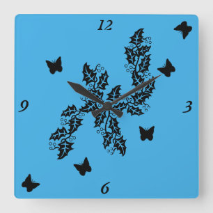 black Butterfly on Blue Quadratische Wanduhr