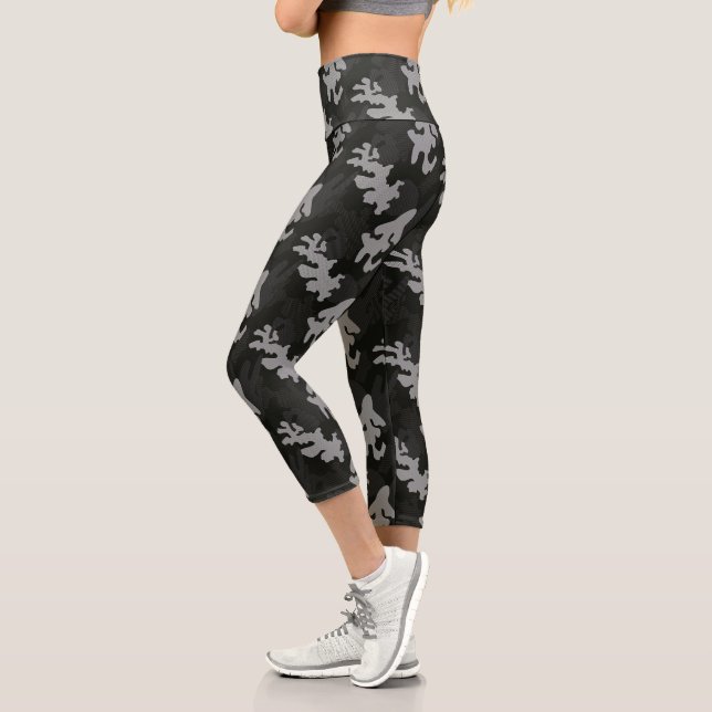 Black Camouflage Pattern Capri Leggings (Links)