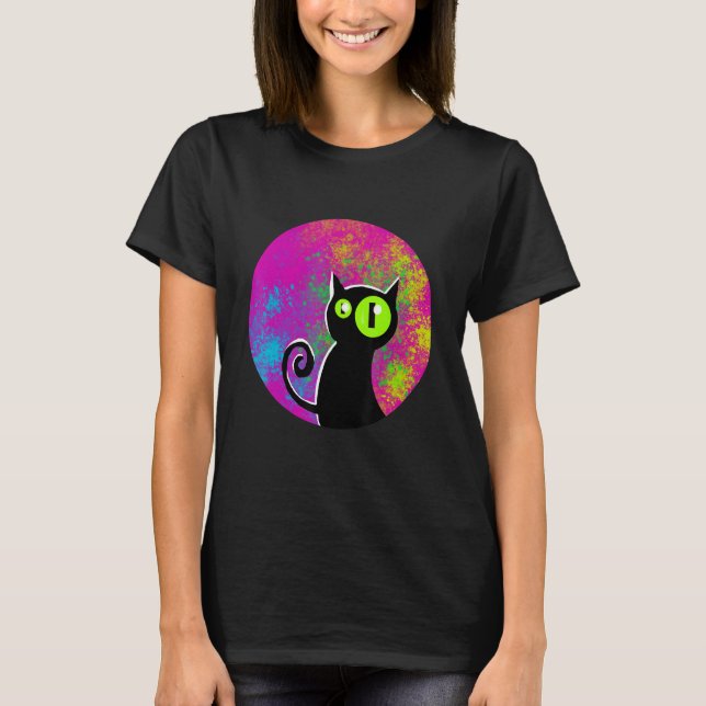 Black cat coloured background glowing eyes T-Shirt (Vorderseite)