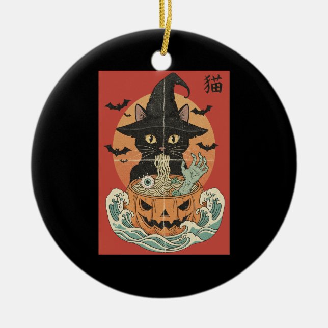 Black cat eats Japanese ramen for Halloween Keramik Ornament (Vorne)