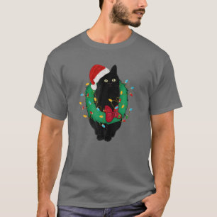 Black Cat In Christmas Lights Weihnachtsmannmütze  T-Shirt