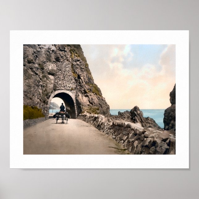 Black Cave Tunnel, Landkreis Antrim, Irland Poster (Vorne)