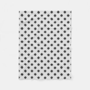 Black Clover Ribbon von Kenneth Yoncich Fleecedecke