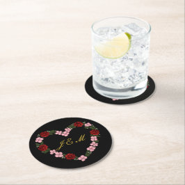 Black coasters with a pink and red heart runder pappuntersetzer