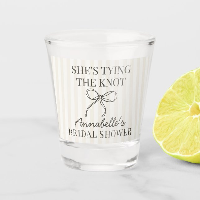 Black Coquette Bow Beige Knot Brautparty Gefallen Schnapsglas (Vorderseite)