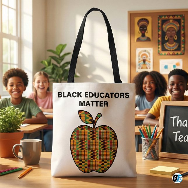 Black Educators Matter Kente Cloth Apple Teacher (Von Creator hochgeladen)