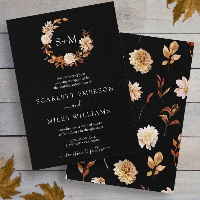Black Fall Terracotta Monogram Wreath Wedge Einladung (Black Fall Terracotta Monogram Wreath Wedding Invitation
)
