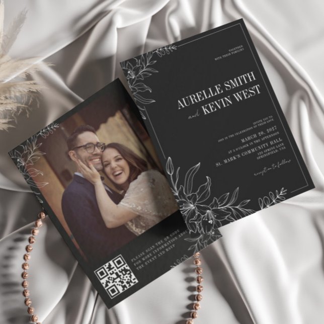 Black Floral Rustic Elegant Photo Back QR Wedding  Einladung (Von Creator hochgeladen)