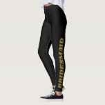 Black Gold Bridesmaid Fett Custom Wedding Party Leggings<br><div class="desc">Diese schwarzen Leggings haben das Wort "BRIDESMAID" in fett gedrucktem Gold, das das Bein niederschreibt - ideal, um sich am großen Tag vorzubereiten oder am Wochenende am Bachelorette zu feiern. Diese Leggings eignen sich hervorragend für Brautparty-Fotos, Geschenke oder stilvolle Lounges. Sie machen es zu einer lustigen und komfortablen Wahl für...</div>