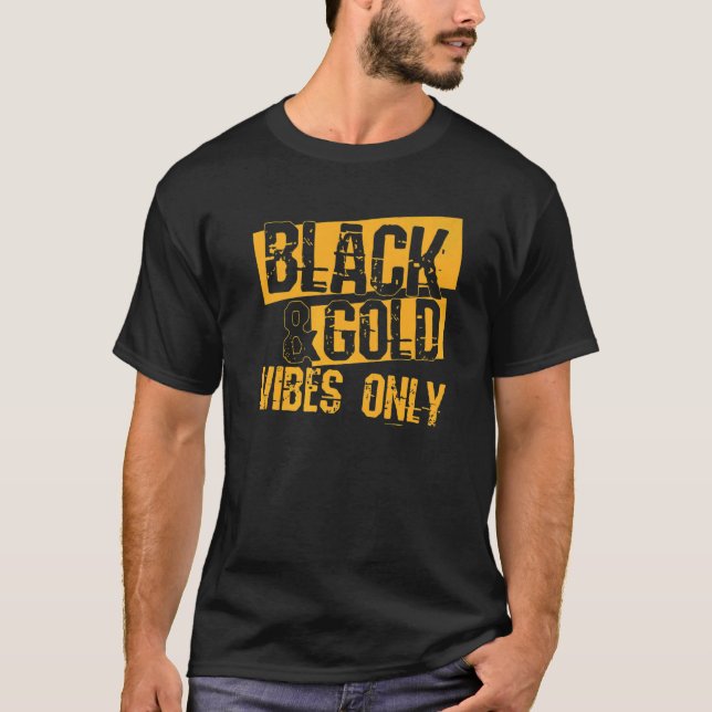 Black Gold Game Day Notre Dame High School Footbal T-Shirt (Vorderseite)