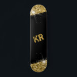 Black Gold Glitzer Girly Monogram Skateboard<br><div class="desc">Schwarz und Gold Glitzer Personalisiert Skateboard mit zwei individuell bedruckten Monogramm-Initialen Anpassung mit einem fett gedruckten Imitat funkeln gedruckte Kunstwerke mit glitzernden Klingeln perfekt als Wanddekoration,  Sake,  oder gürtelhaft Design Skateboard,  die im Park zu verwenden.</div>