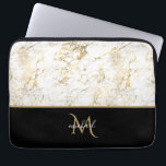 Black Gold & Marble Monogram Elegant Luxury Laptopschutzhülle<br><div class="desc">Klassisches elegantes Design mit schwarzem Gold und Marmor mit Monogramm. Die Vorlage wurde Set,  sodass Sie nur Ihren Namen hinzufügen müssen,  um das Design zu vervollständigen. Passendes Zubehör im Lager .</div>