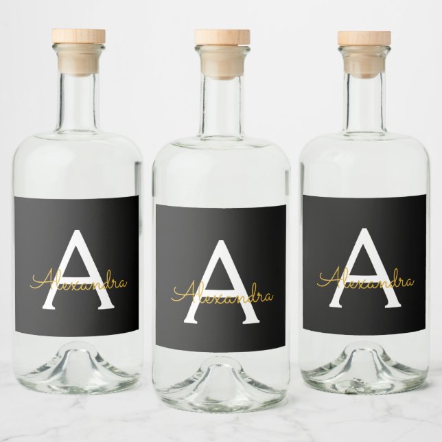 Black Gold Modernes Script Giron Monogram Name Alkoholflaschenetikett (Flaschen)
