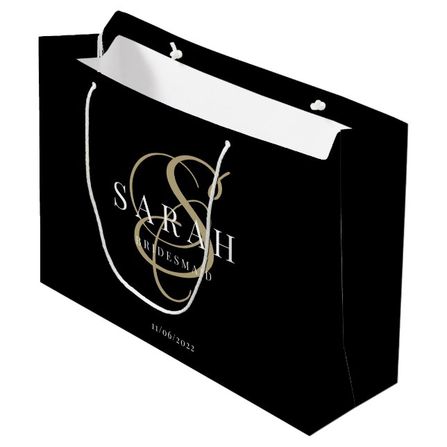Black Gold Monogram Personalisiert Bridesmaid Große Geschenktüte (Vorderseite Schrägansicht)