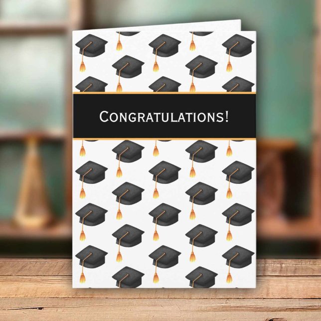Black Graduation Caps Pattern Congratulations Karte (Von Creator hochgeladen)