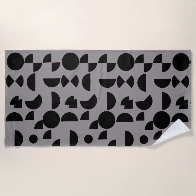 Black Gray Modern Elegantes geometrisches Tribal Strandtuch (Vorderseite)