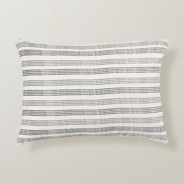 Black Gray Moderner Minimalistisch Stripe Boho Dekokissen (Vorderseite)