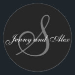 Black Gray Monogram S Bride Groom Names Wedding Runder Aufkleber<br><div class="desc">Eleganter Hochzeitsaufkleber mit Monogramm Initial von Nachnamen und Braut- und Bräutigam-Namen, die Sie mit Ihren persönlichen Informationen und Ihrem Hochzeitsfarbschema anpassen können. Ein großartiger Aufkleber für Gastgeschenk Hochzeit-Aufkleber, Kuchen-Box-Etiketten, Hochzeit-Leckerei-Taschen-Siegel, und Hochzeitseinladung Umschlag Aufkleber. Design von Elke Clarke ©2008. Verwenden Sie die Eingabeaufforderungen, aber wenn Sie den Buchstaben ändern, verwenden Sie...</div>