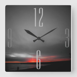Black Gray Red Sunrise Quadratische Wanduhr