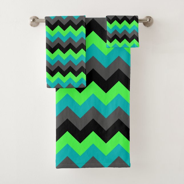 Black Green Ombre Chevrons Badetuch Set (Insitu)