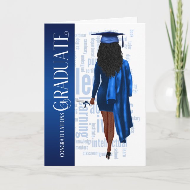 Black Hair Blue Cap und Gown Graduate Karte (Vorderseite)