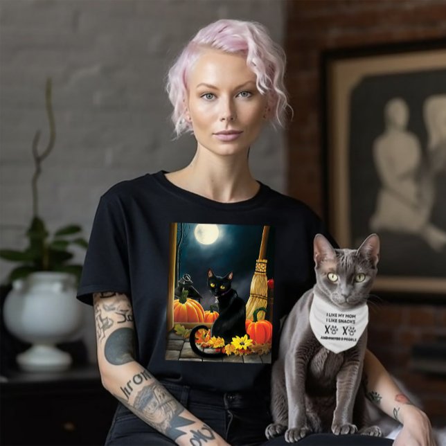 Black Halloween Cat T-Shirt (Von Creator hochgeladen)